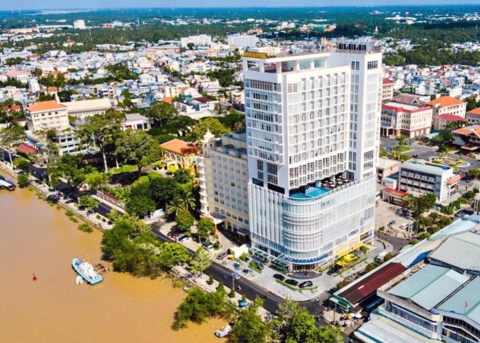 Diamond Stars Ben Tre Hotel Buitenkant foto The hotel in 2019